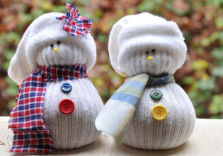 oameni de zapada din sosete uzate - activitati copii