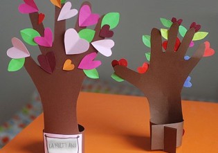 copac cu inimioare colaj din hartie de ziua mamei - activitati creative pentru copii (500x)